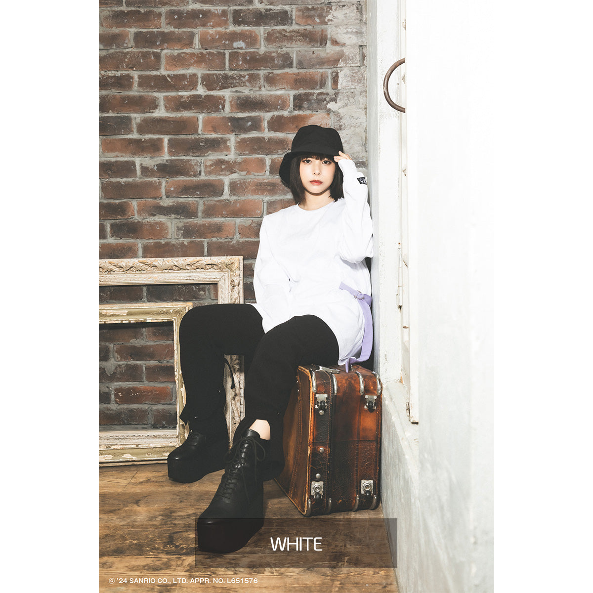 【クロミ×mew】ベルト LS Tシャツ(BLACK/WHITE)