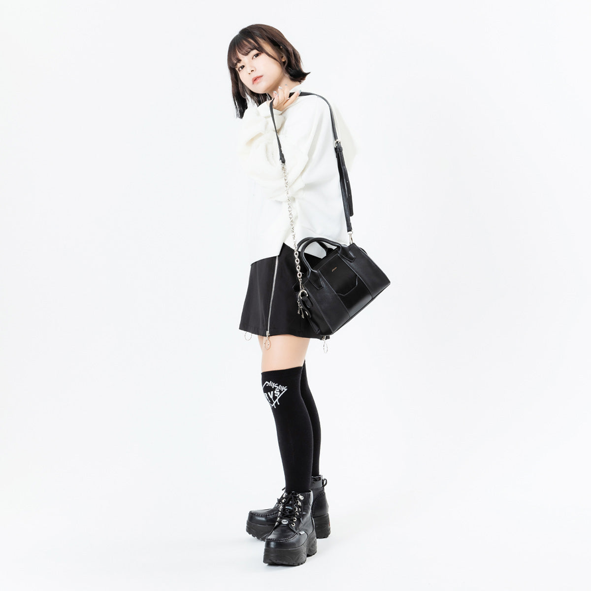 【mew】レザーチェーンショルダーバッグ